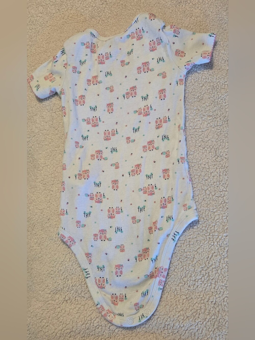 White Short-Sleeve One-Piece with Pink Owl Print